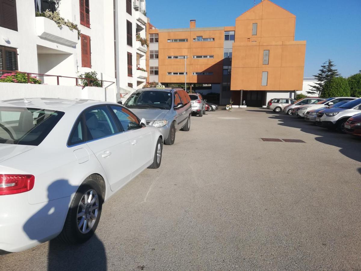 Rab Centar Due Apartment Palit Bagian luar foto